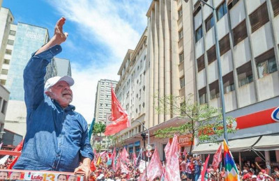 Lula comemora Dia do Nordestino em Campinas: nossos jovens querem livros, não armas